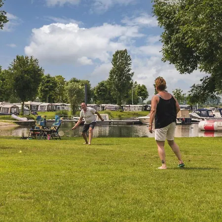 Luxurious Holiday On The Water In The Betuwe