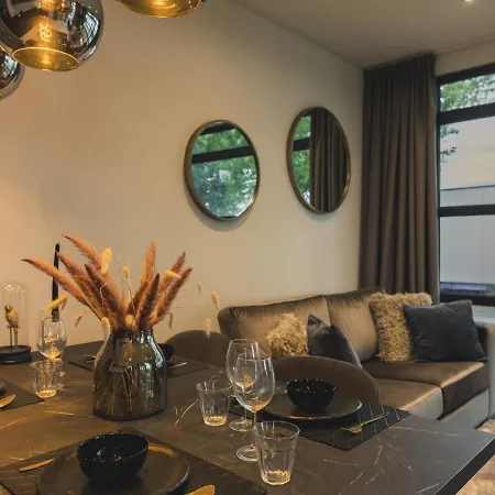 Holiday home Luxurious Holiday On The Water In The Betuwe *