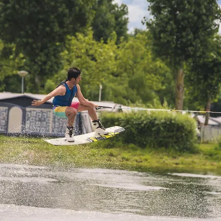 Luxurious Holiday On The Water In The Betuwe Maurik