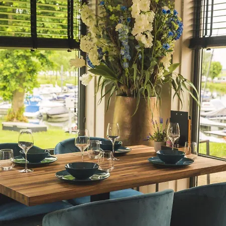 Luxurious Holiday On The Water In The Betuwe * Maurik